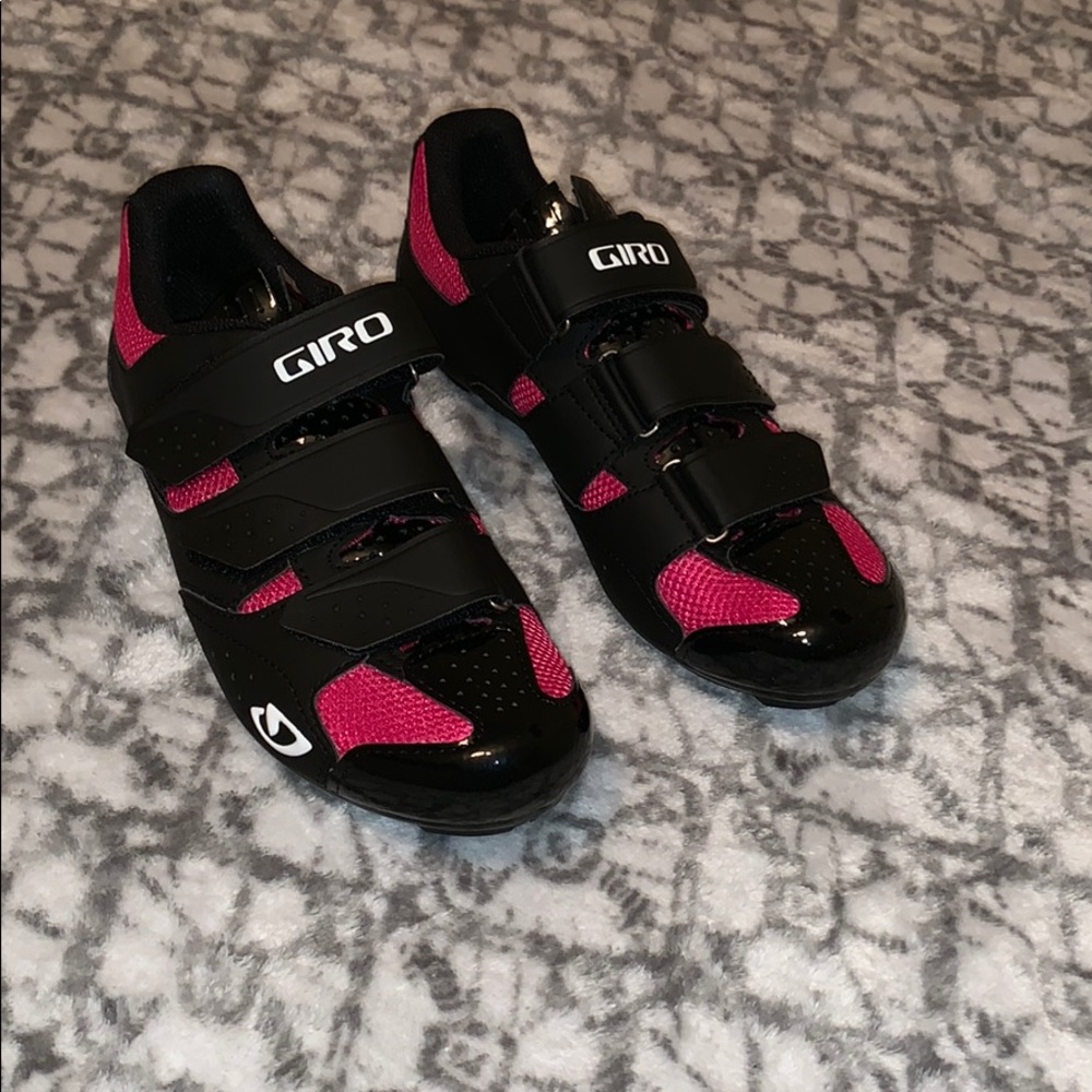 Brand New cycling shoes